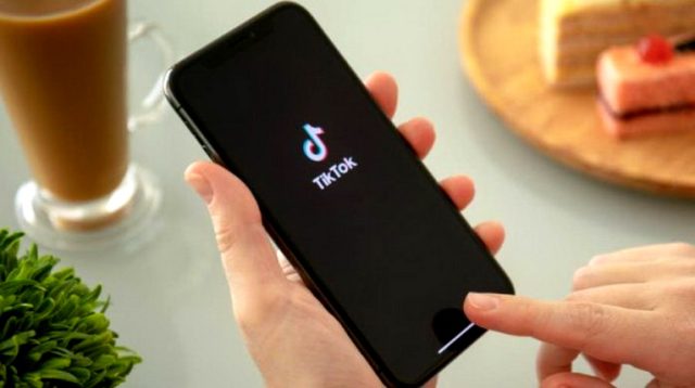 TikTok launches AI generator, capable of turning text into images