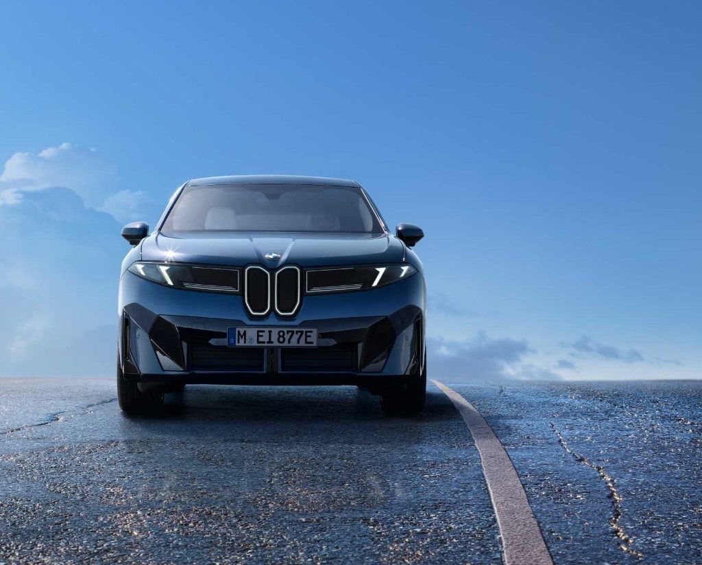 BMW iX3 50 xDrive Debuts as UK’s Longest-Range EV at 500 Miles