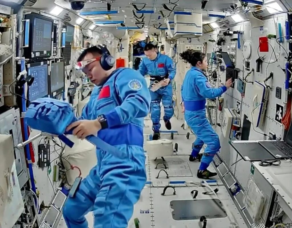 Chinese Researchers Develop Compact Washing Machine for Space Missions