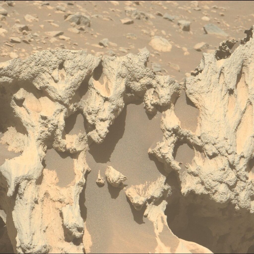 NASA Rover Spots Unusual Rock on Mars