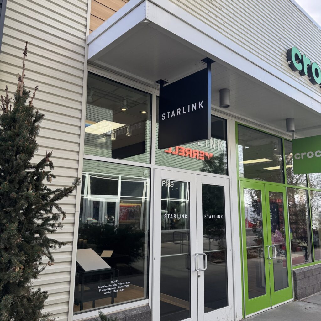 SpaceX Opens First Starlink Retail Store to Boost Awareness in Underserved Regions