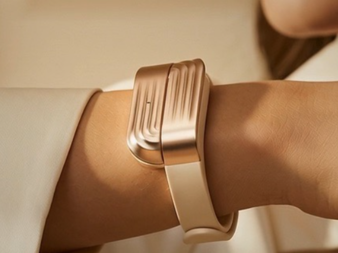 Clair Health Introduces Wristband Aimed at Continuous Hormone Monitoring