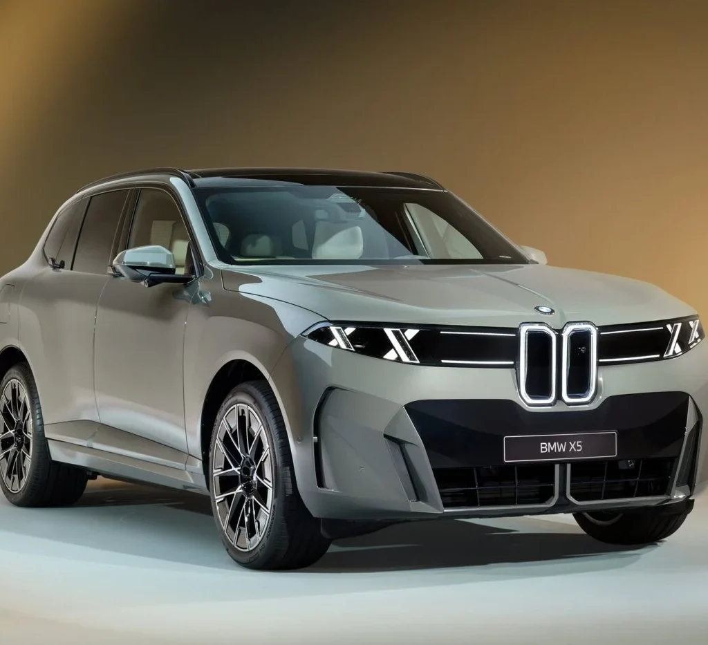BMW Unveils All-Electric iX5 with Up to 845 km of Driving Range